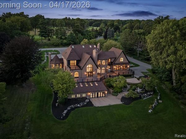 5305 Elmgate Bay Drive, Orchard Lake Village, MI 48324