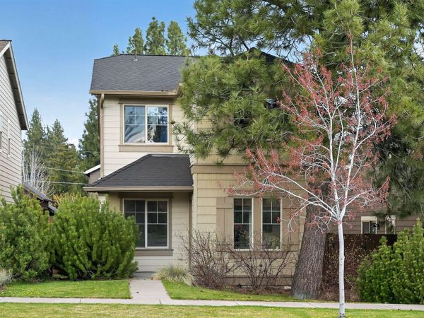 20252 Badger Road, Bend, OR 97702