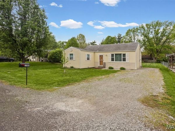 1309 Schilling Avenue , Belleville, IL 62221