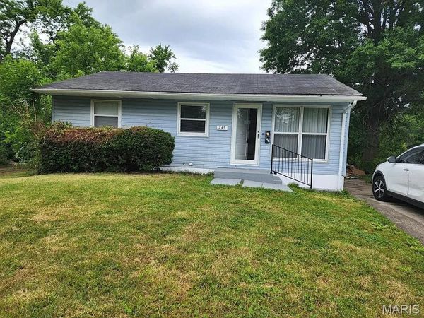 245 Grampian Road, St Louis, MO 63137