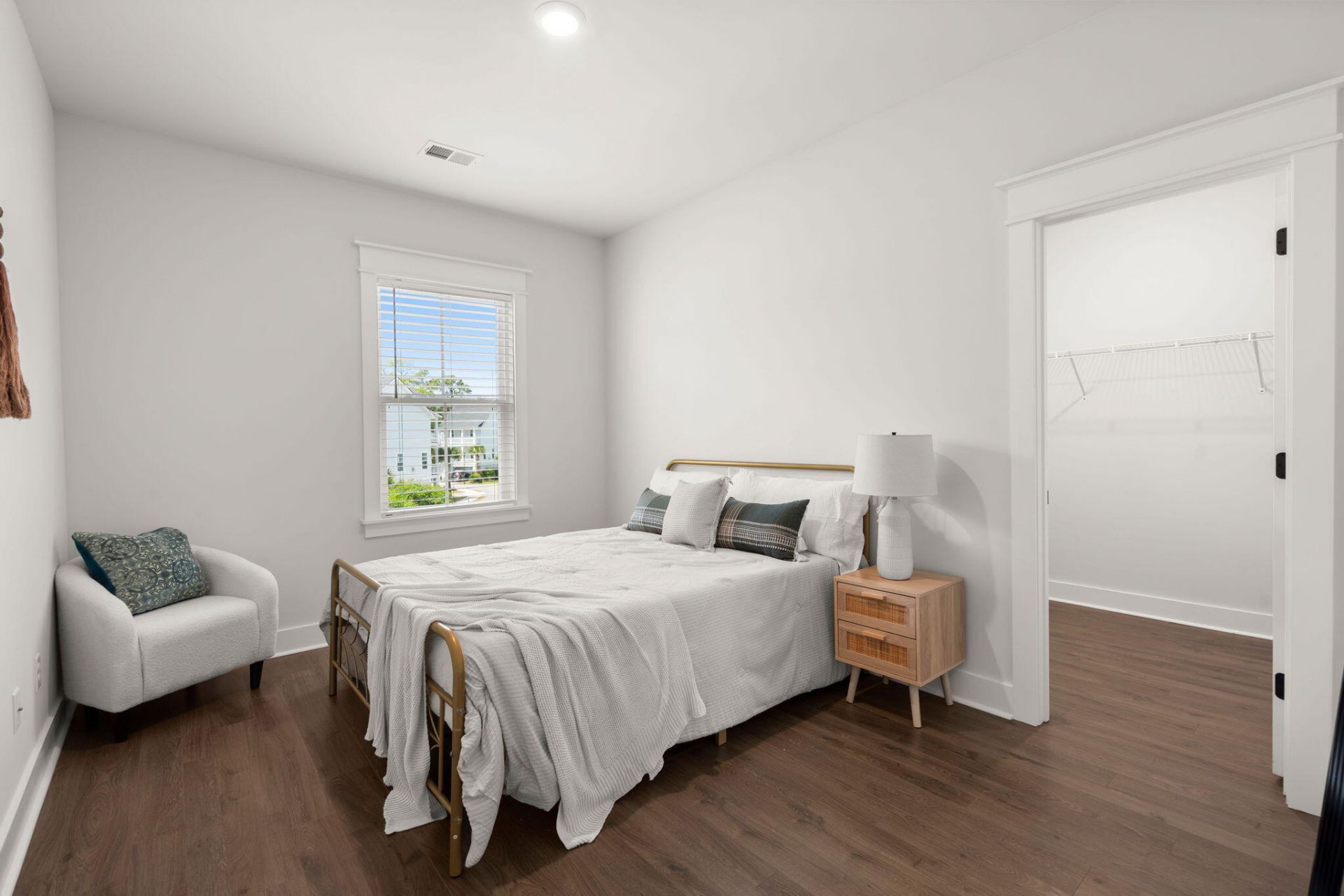808 Forrest Drive Photo 35