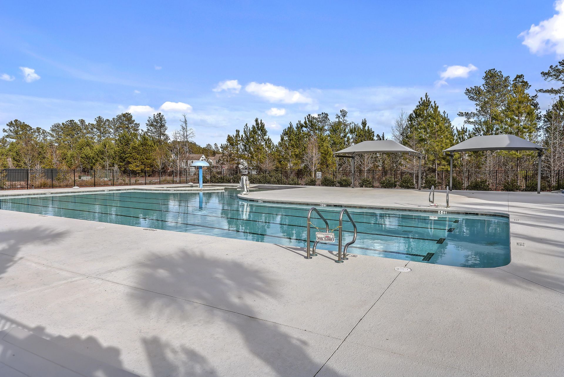 239 W Bradford Pointe Drive Photo 19