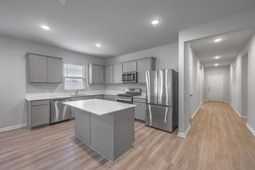 239 W Bradford Pointe Drive photo 4