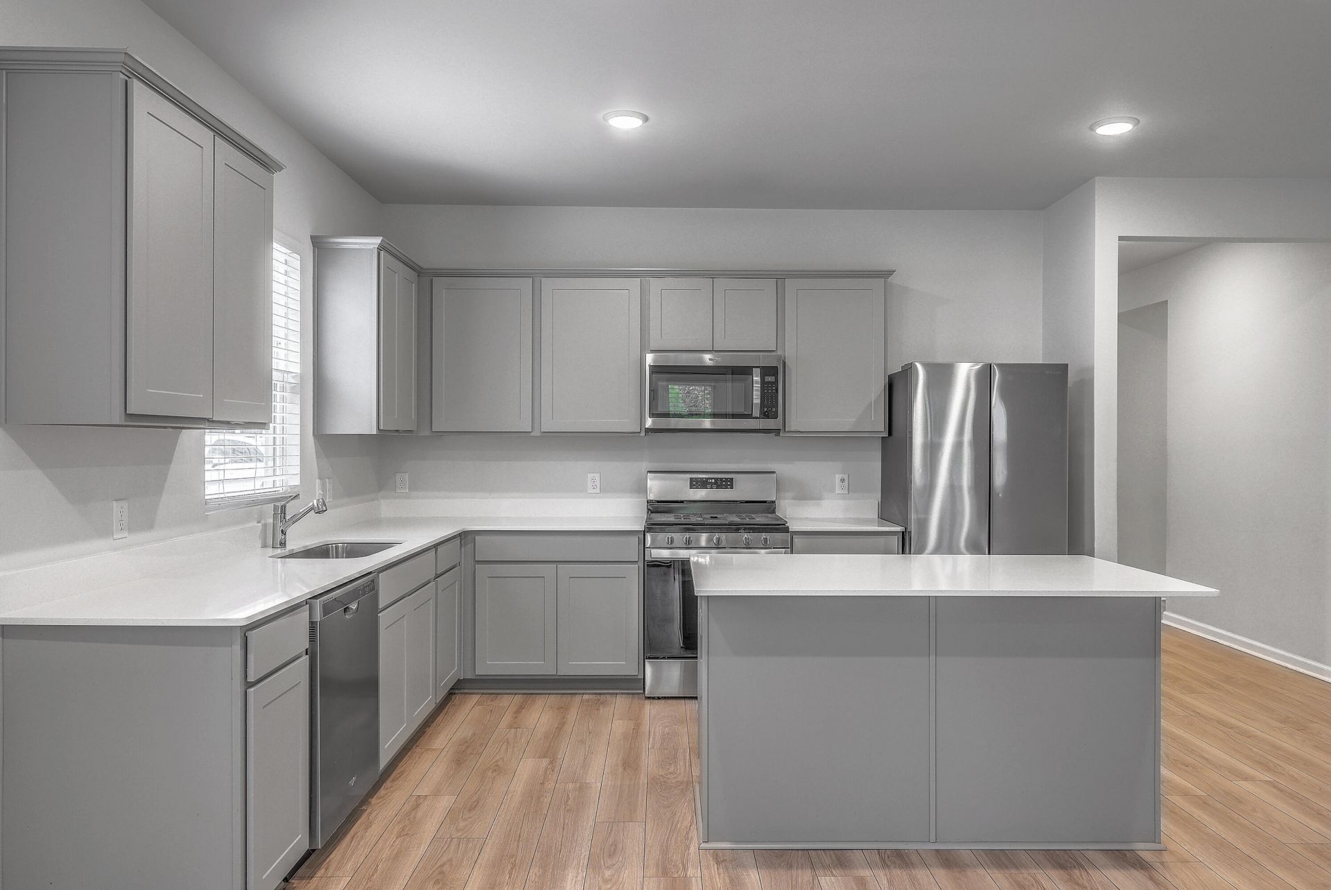 239 W Bradford Pointe Drive Photo 23