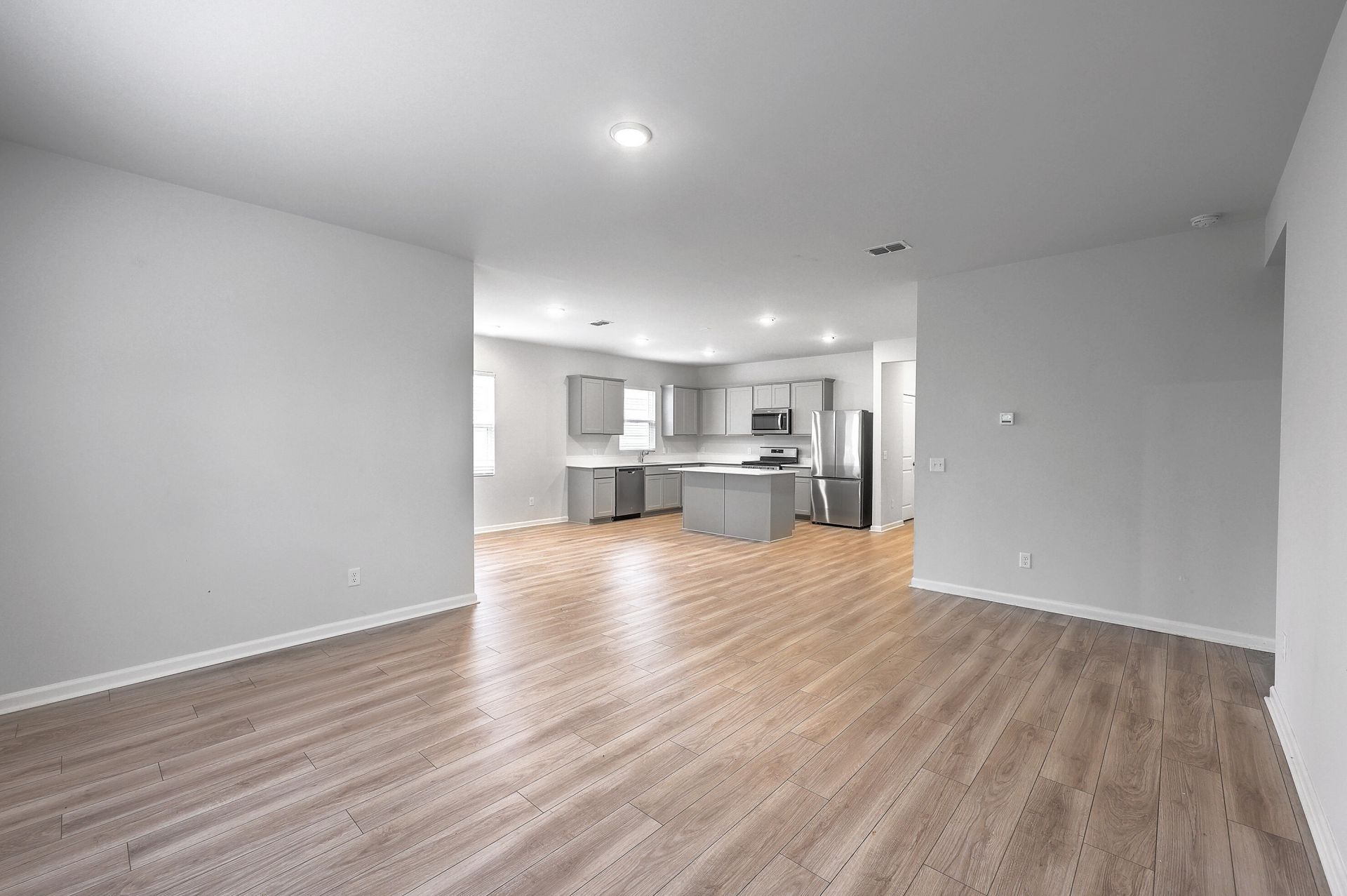 239 W Bradford Pointe Drive Photo 26