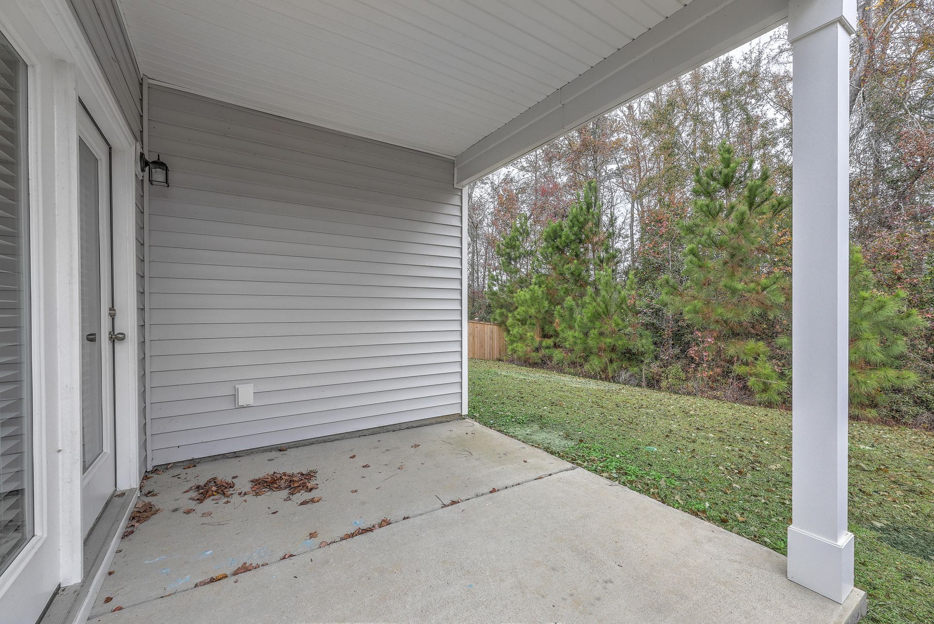 239 W Bradford Pointe Drive Photo 32