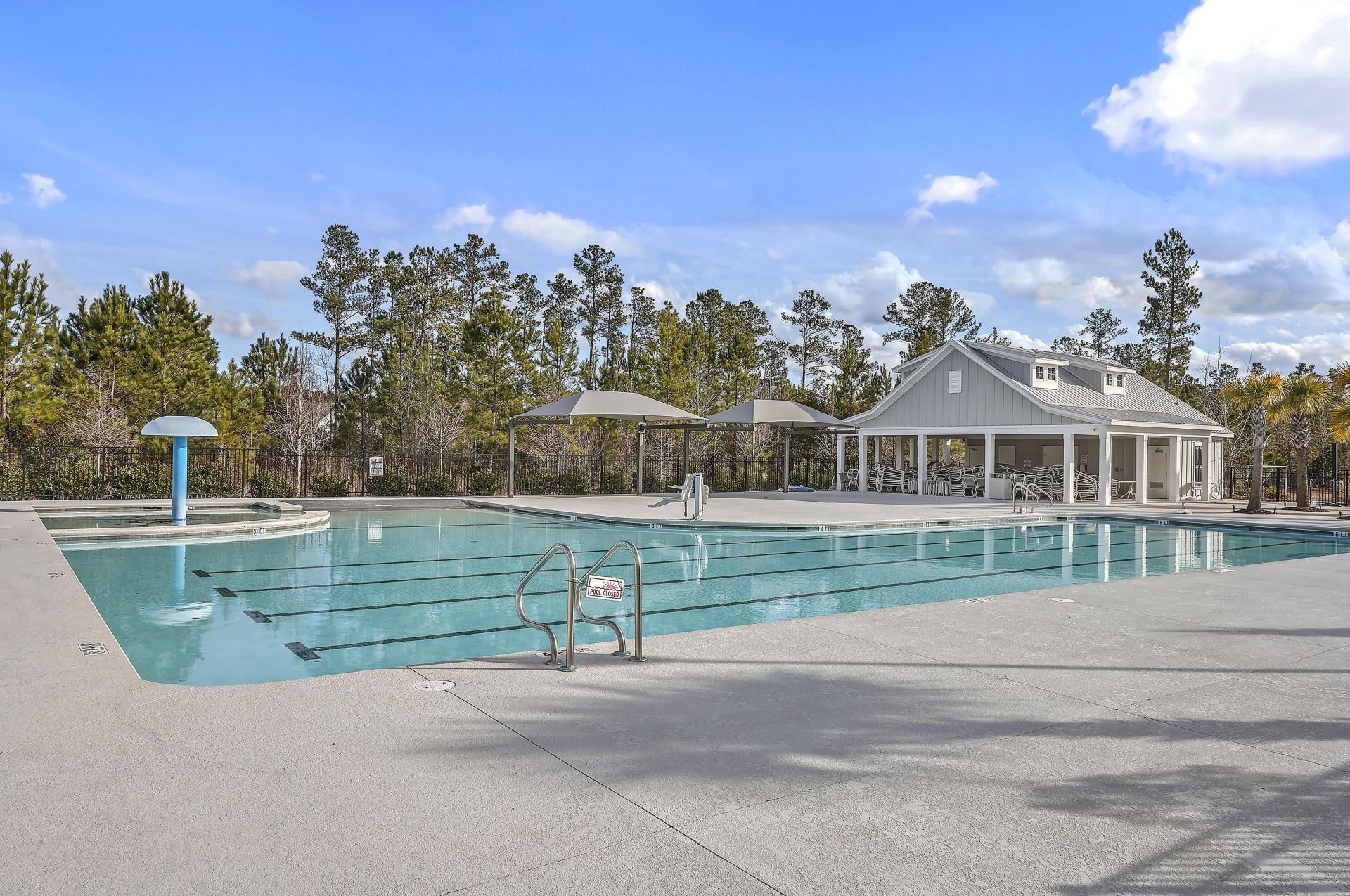 239 W Bradford Pointe Drive Photo 34