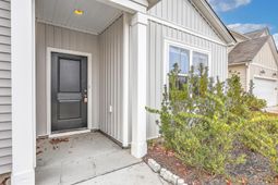 239 W Bradford Pointe Drive photo 4