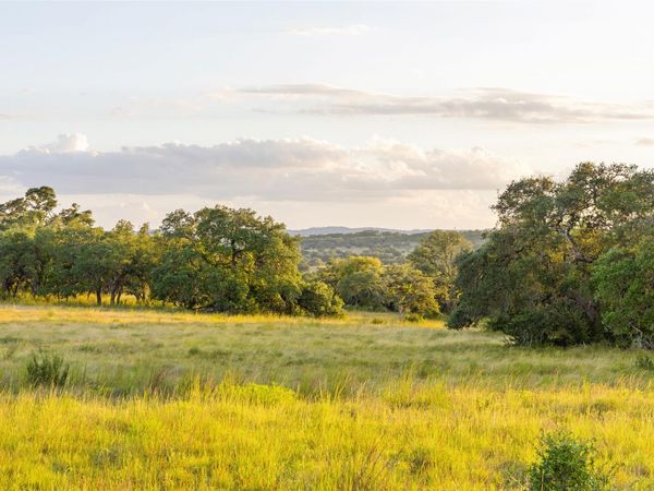 2 Jana Rose, Blanco, TX 78606