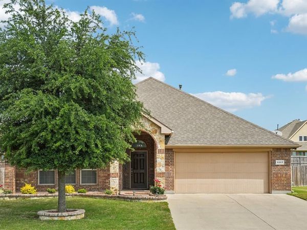 1117 Daventry Drive, Glenn Heights, TX 75154