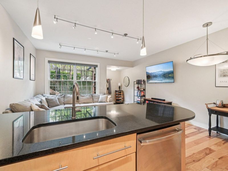 282 E Gay Street, Unit G34, Columbus, OH 43215 Photo 15