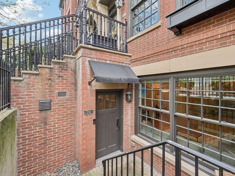 282 E Gay Street, Unit G34, Columbus, OH 43215 Photo 36