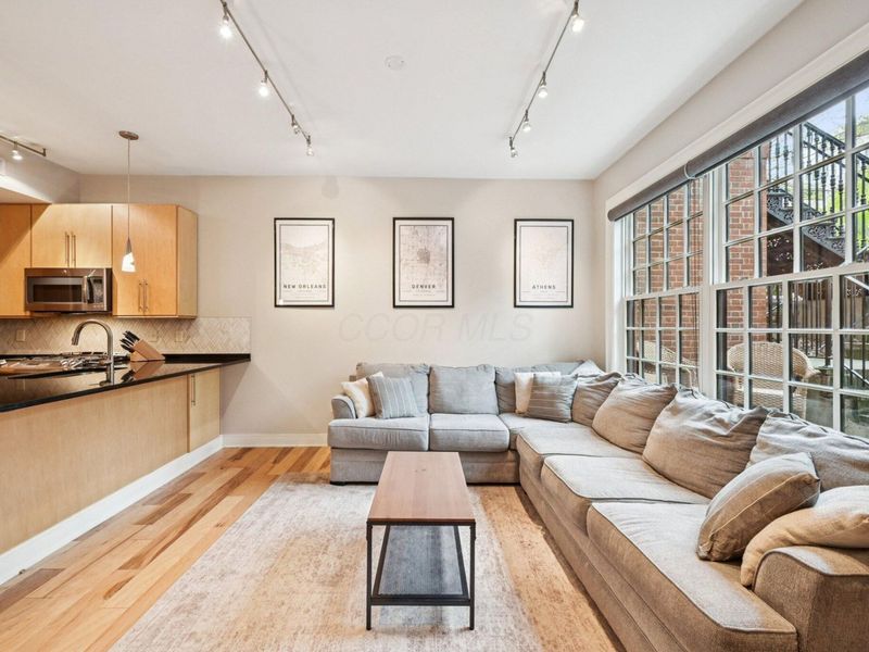 282 E Gay Street, Unit G34, Columbus, OH 43215 Photo 4