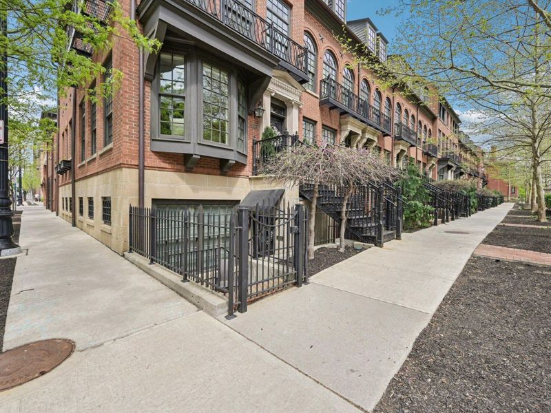 282 E Gay Street, Unit G34, Columbus, OH 43215 Photo 40