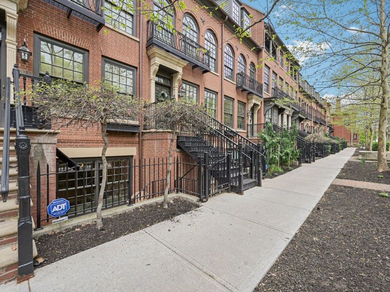 282 E Gay Street, Unit G34, Columbus, OH 43215 Photo 41