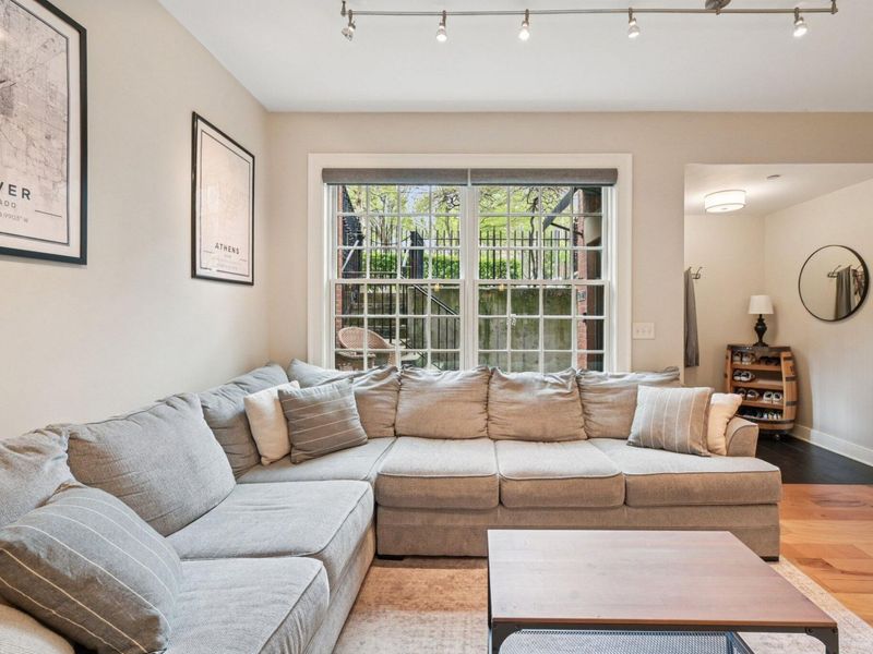 282 E Gay Street, Unit G34, Columbus, OH 43215 Photo 6