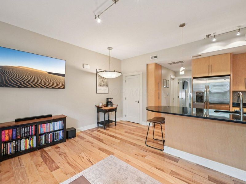 282 E Gay Street, Unit G34, Columbus, OH 43215 Photo 8