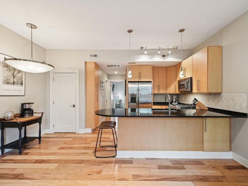 282 E Gay Street, Unit G34, Columbus, OH 43215 Photo 9