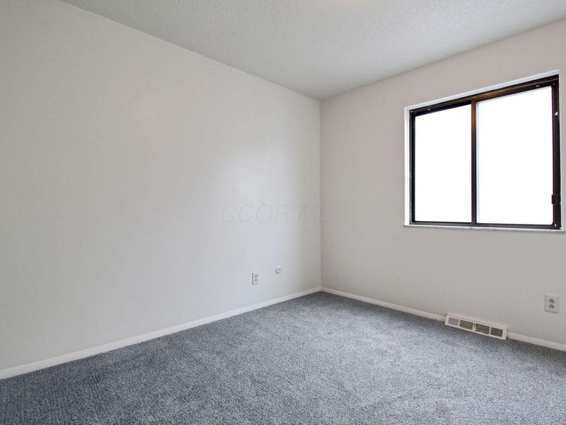 5936 Glennon Drive, Galloway, OH 43119 Photo 11