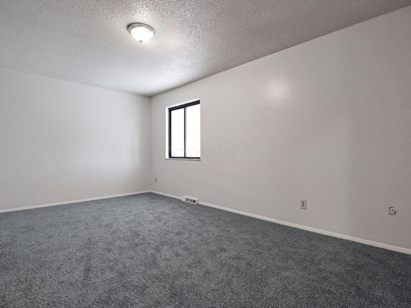 5936 Glennon Drive, Galloway, OH 43119 Photo 14