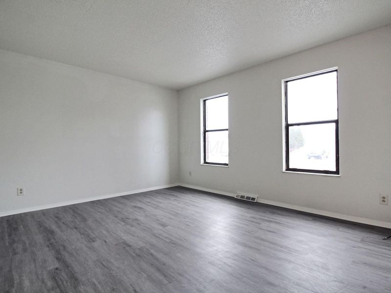 5936 Glennon Drive, Galloway, OH 43119 Photo 4