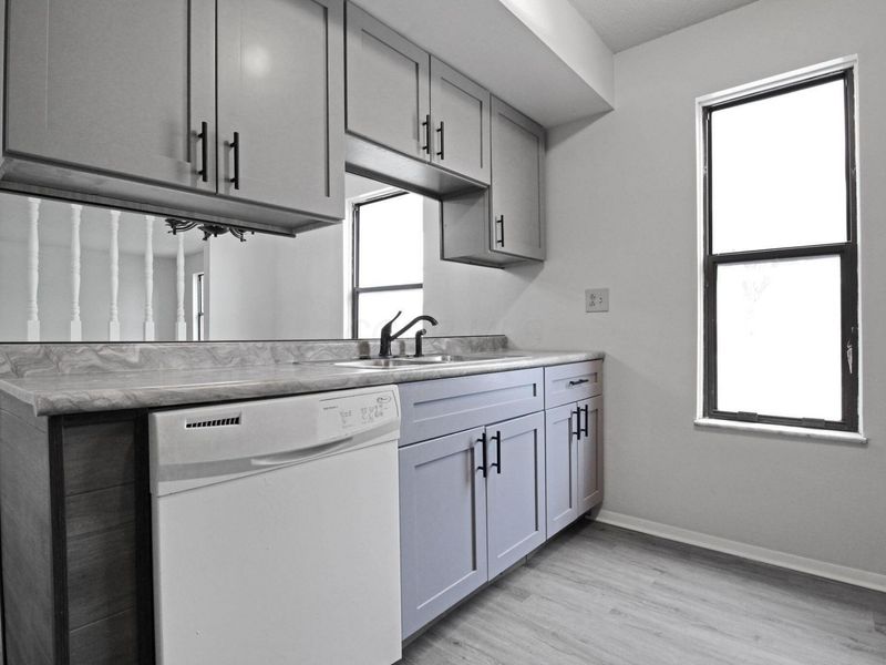 5936 Glennon Drive, Galloway, OH 43119 Photo 8