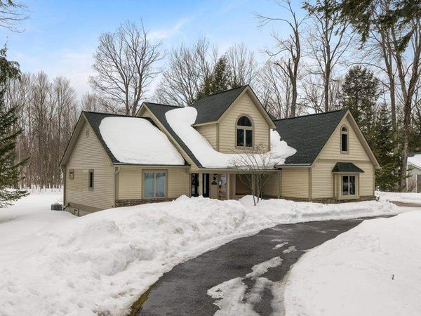 6598 Forest Way, Unit 156, Harbor Springs, MI 49740