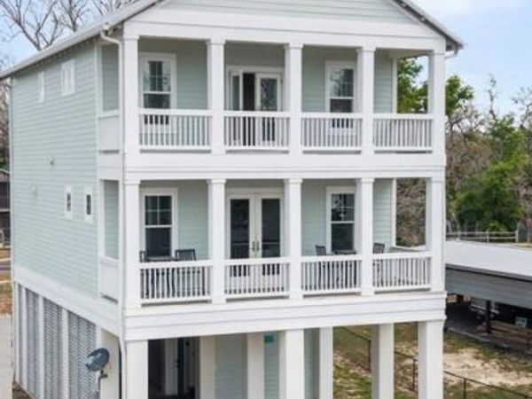 207 Westwind Way, Steinhatchee, FL 32359