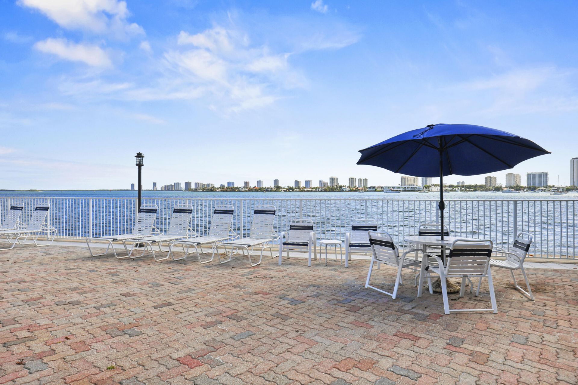 2936 Lake Shore Drive, Unit 204, West Palm Beach, FL 33404 Photo