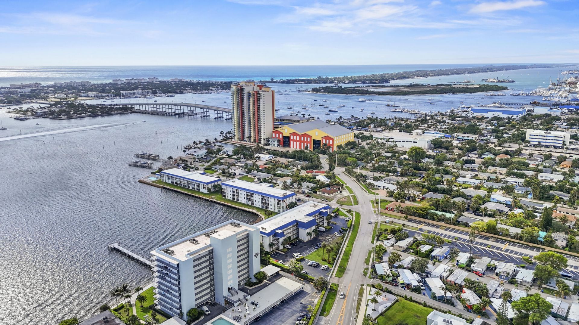 2936 Lake Shore Drive, Unit 204, West Palm Beach, FL 33404 Photo