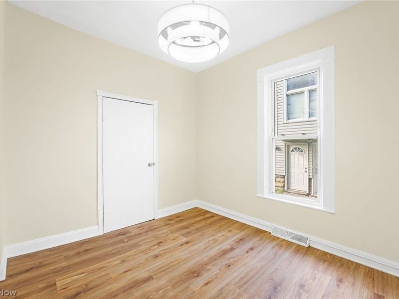 322 W 9th Street, Lorain, OH 44052 Photo 16