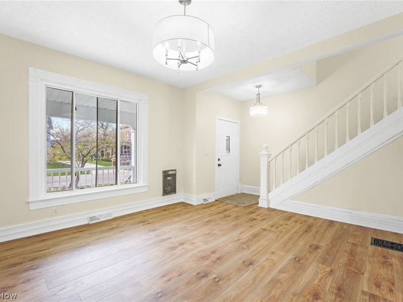 322 W 9th Street, Lorain, OH 44052 Photo 5