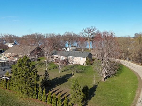 4806 22nd Street NE, Willmar, MN 56201