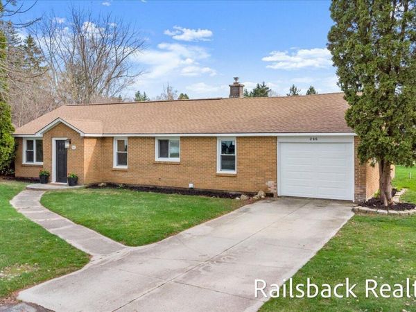 266 Ronald Street NE, Cedar Springs, MI 49319