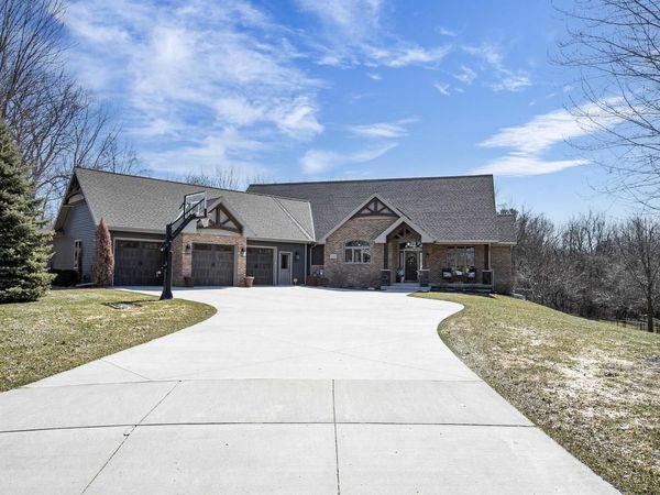 2592 REMINGTON COURT, Green Bay, WI 54302