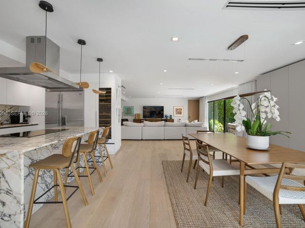 70 Samana Dr, Miami, FL 33133