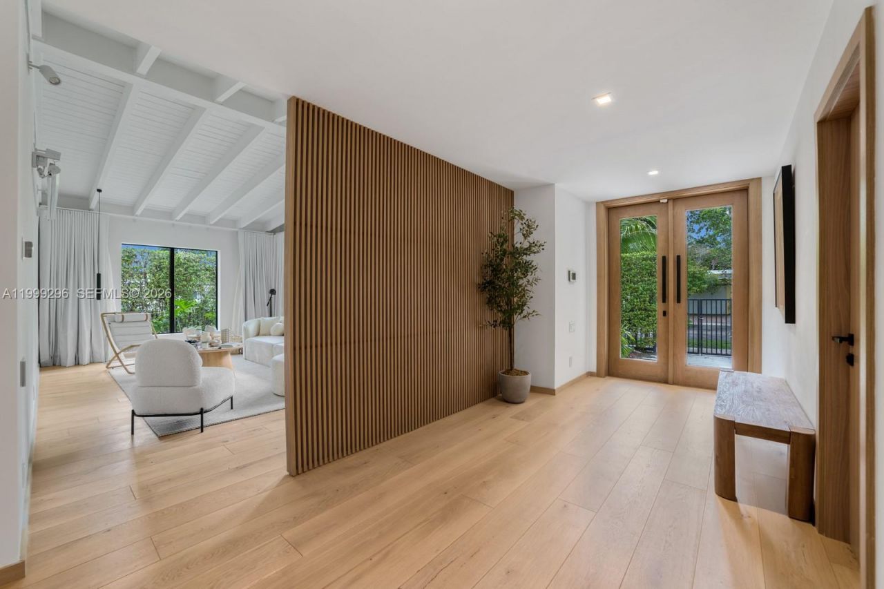 70 Samana Dr, Miami, FL 33133 Photo