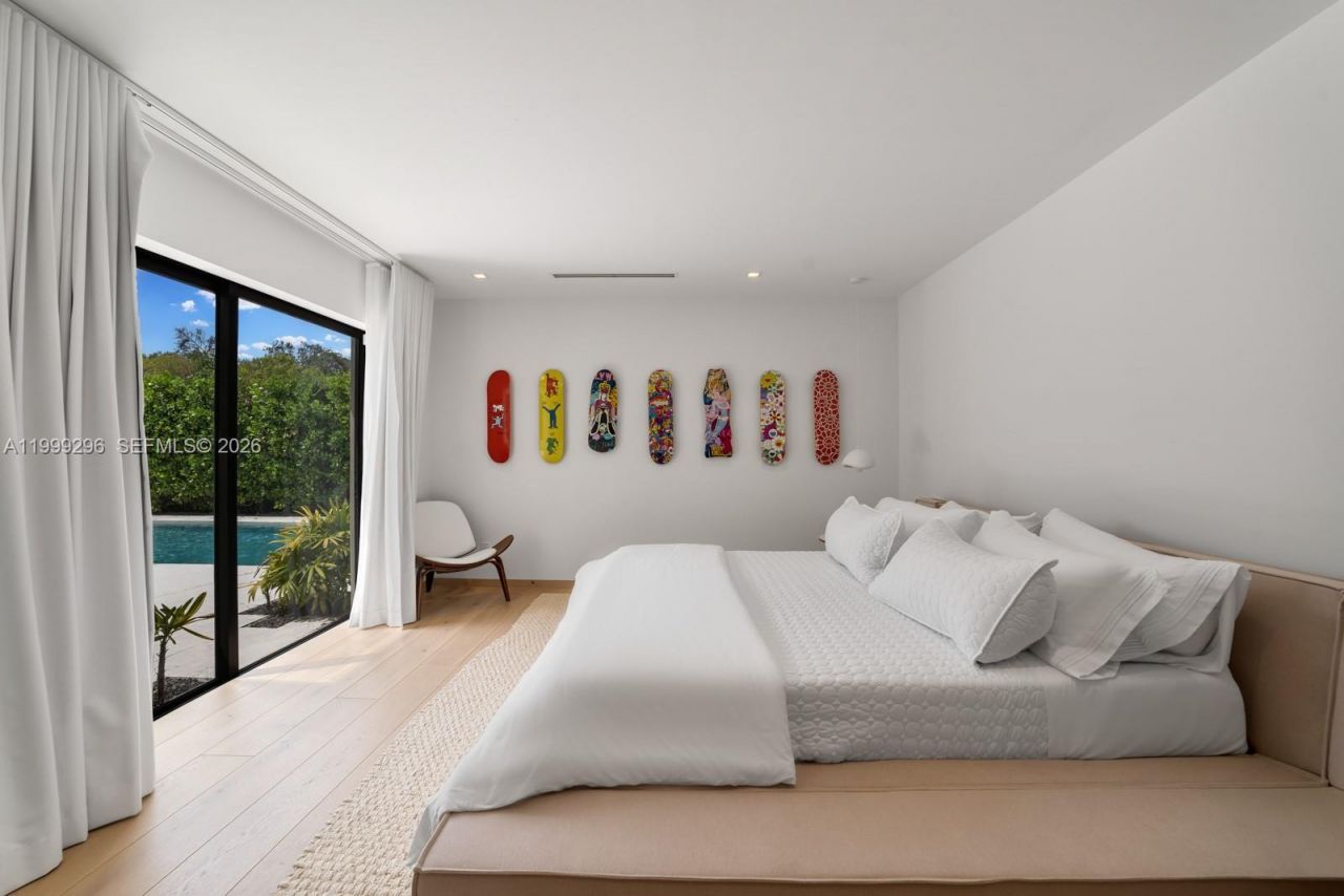 70 Samana Dr, Miami, FL 33133 Photo