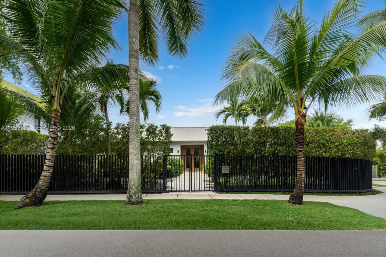 70 Samana Dr, Miami, FL 33133 Photo