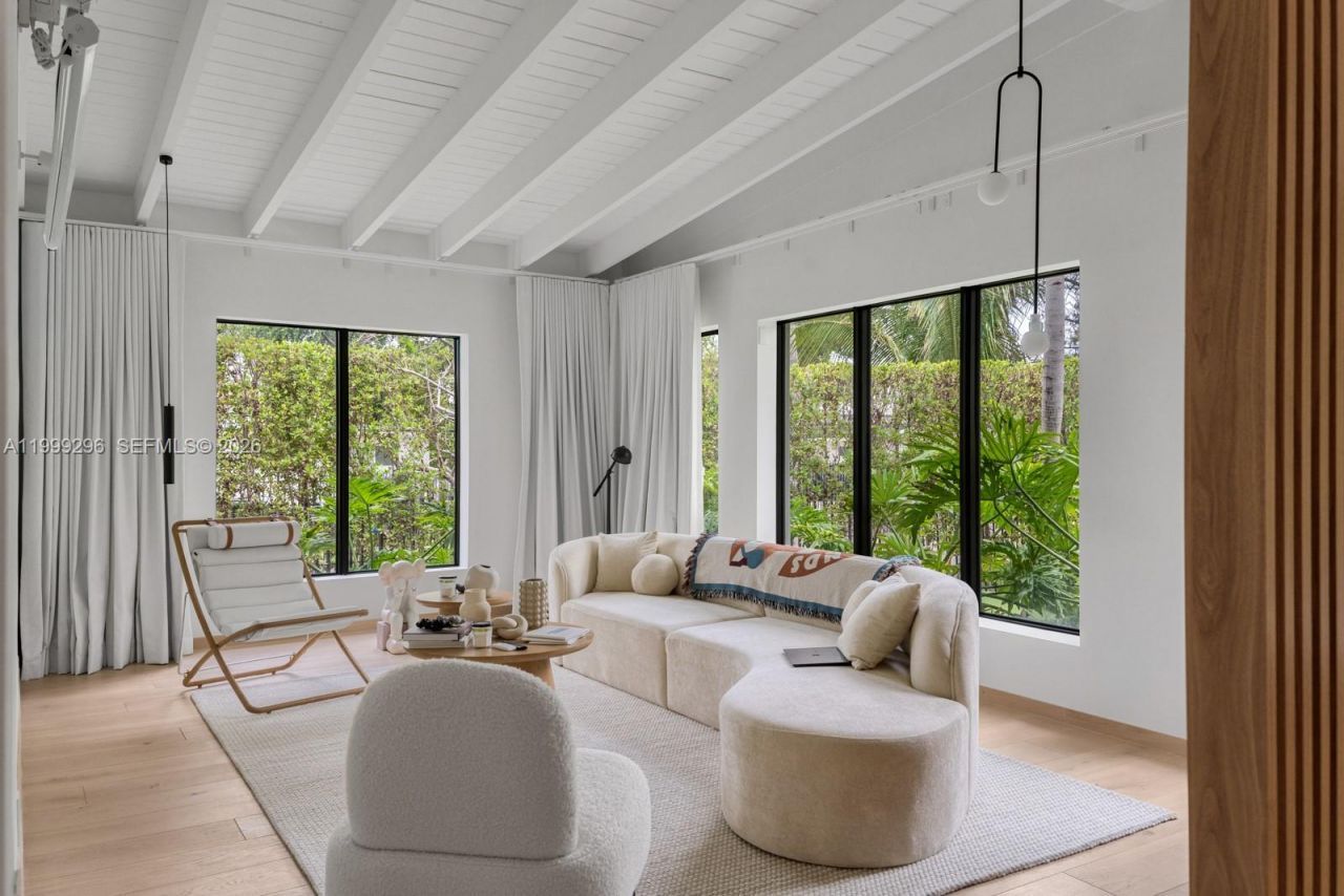 70 Samana Dr, Miami, FL 33133 Photo