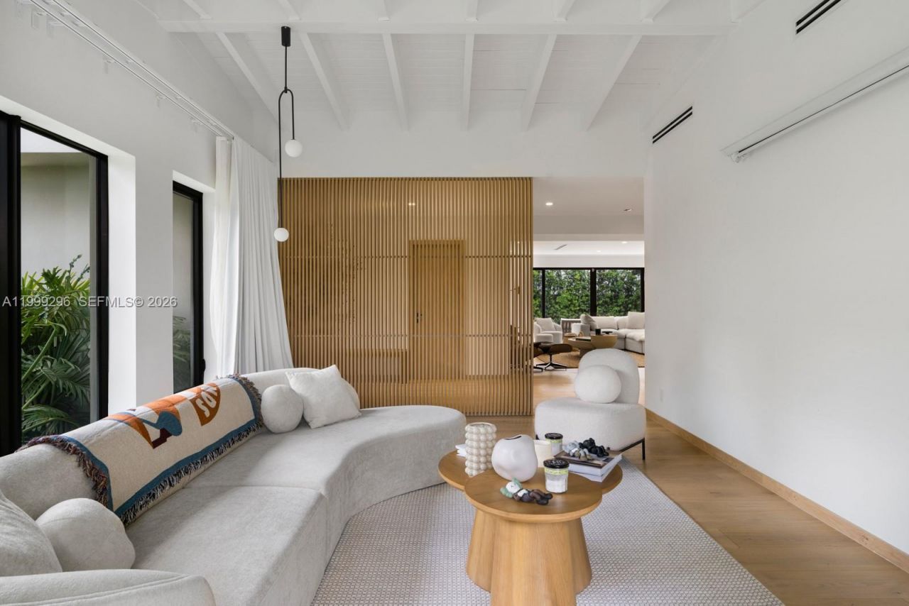 70 Samana Dr, Miami, FL 33133 Photo