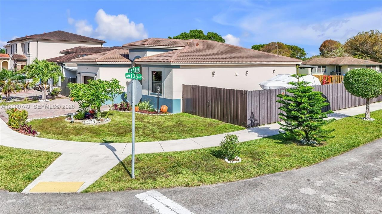 13501 SW 272nd Ter, Homestead, FL 33032 Photo
