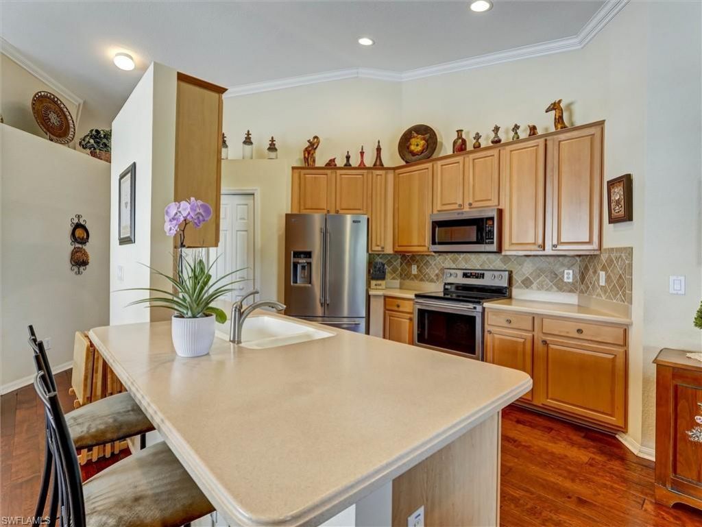 895 Eastham Way, Unit M202, Naples, FL 34104 Photo