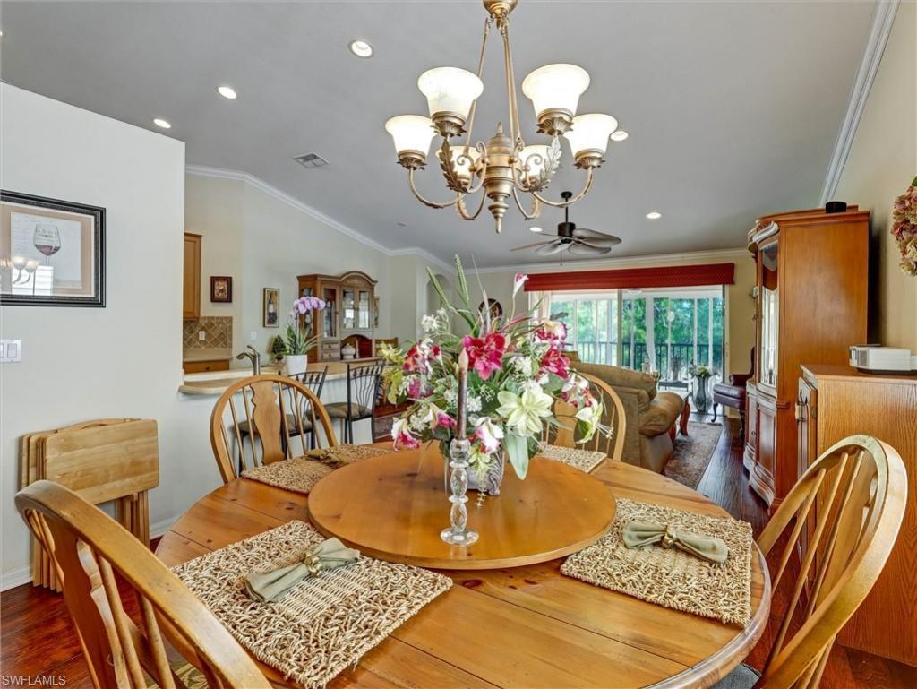895 Eastham Way, Unit M202, Naples, FL 34104 Photo