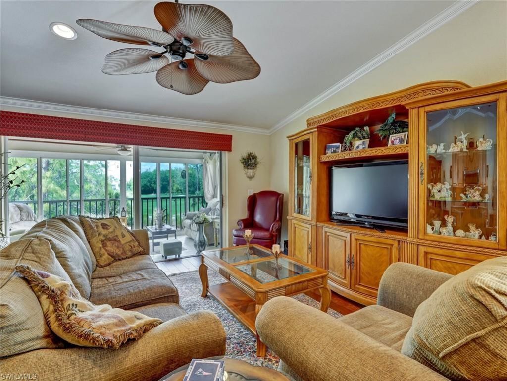 895 Eastham Way, Unit M202, Naples, FL 34104 Photo