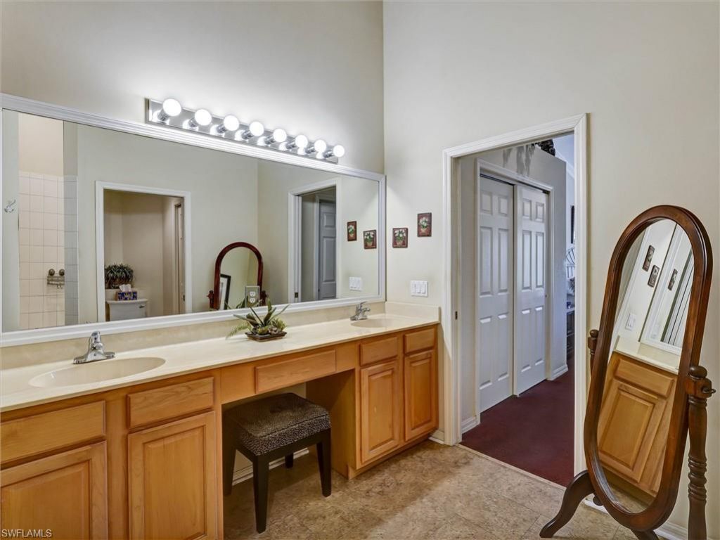895 Eastham Way, Unit M202, Naples, FL 34104 Photo