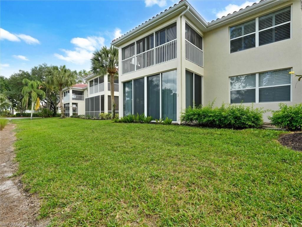 895 Eastham Way, Unit M202, Naples, FL 34104 Photo