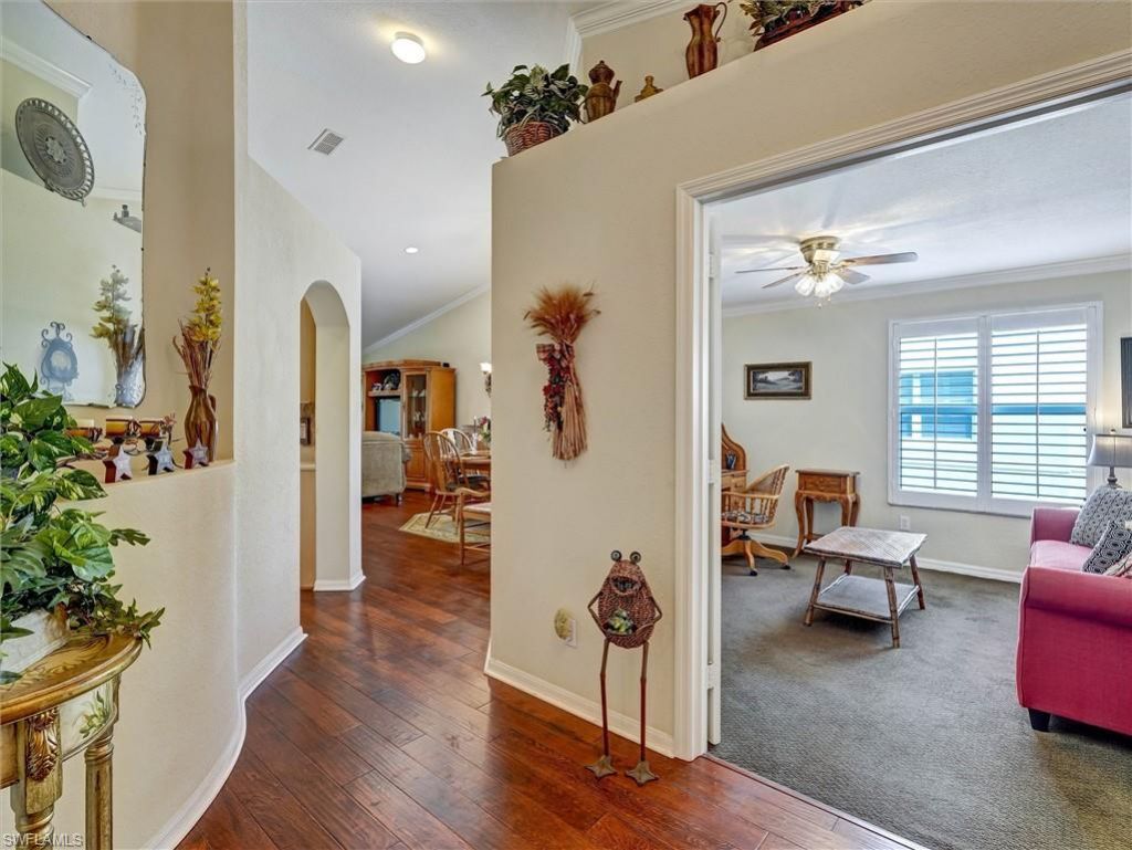 895 Eastham Way, Unit M202, Naples, FL 34104 Photo