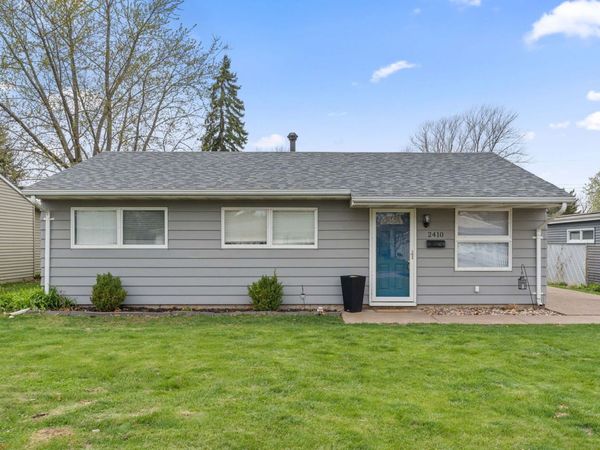 2410 N Michigan Avenue , Davenport, IA 52804