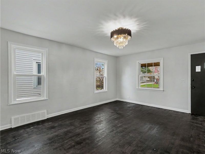 19392 Renwood Avenue, Euclid, OH 44119 Photo 10